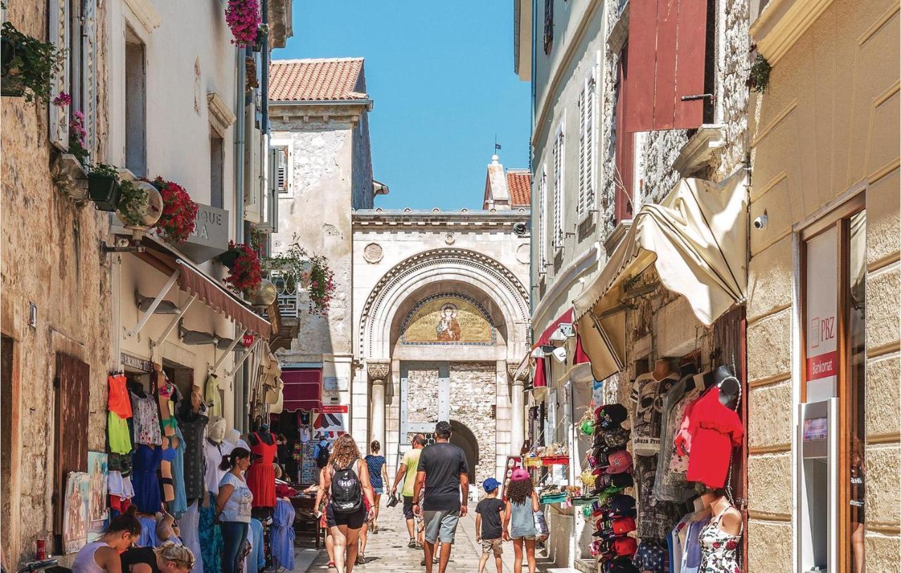 Beautiful Apartment In Porec With Wifi 外观 照片